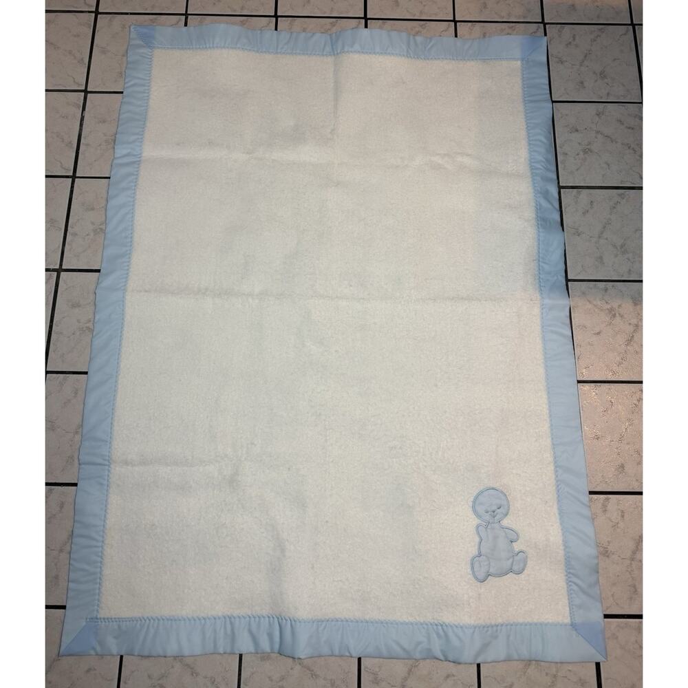 Vintage Chatham North Star Acrylic Baby Blanket White Blue Trim Teddy Bear 48x36